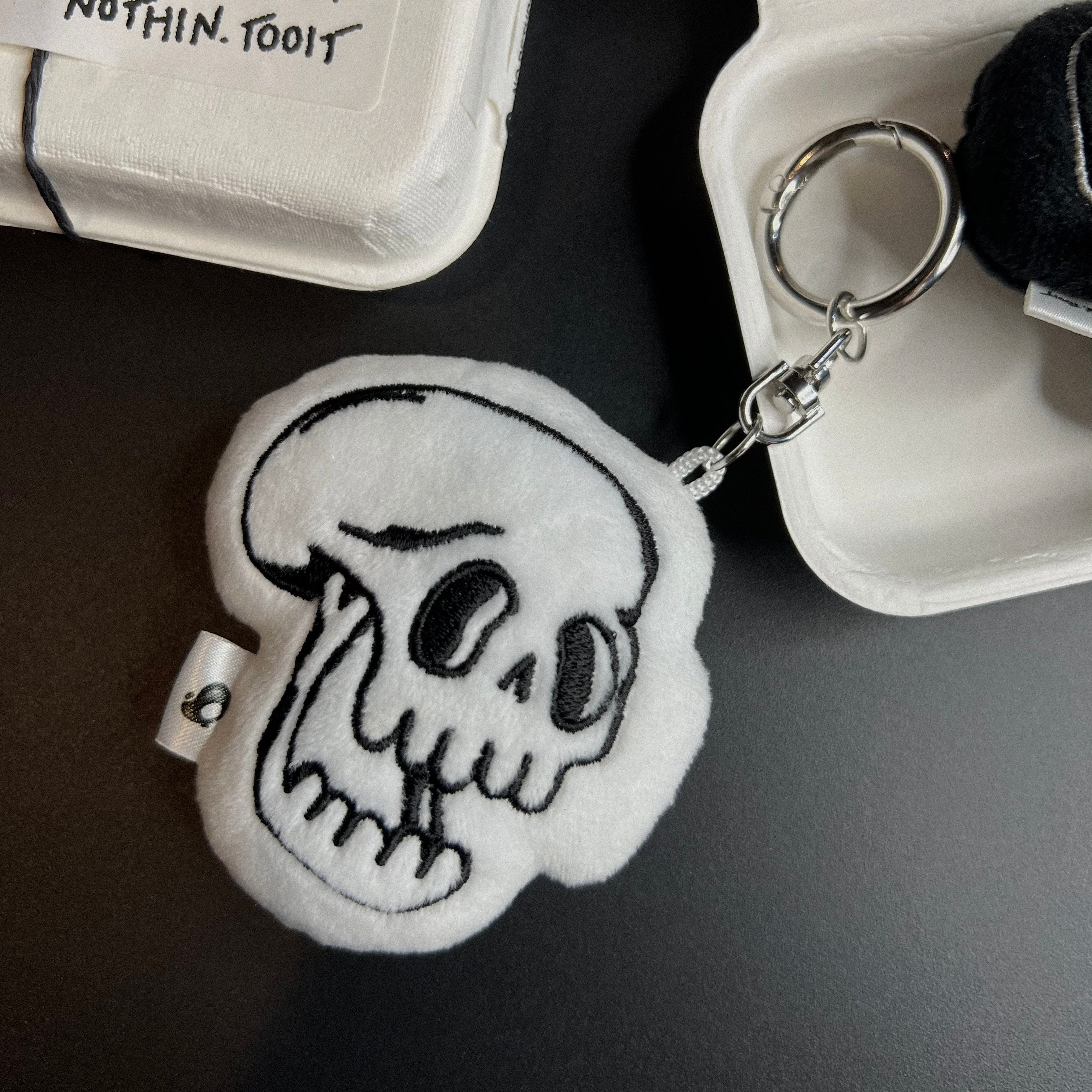 Soft Skull keyring - Bone